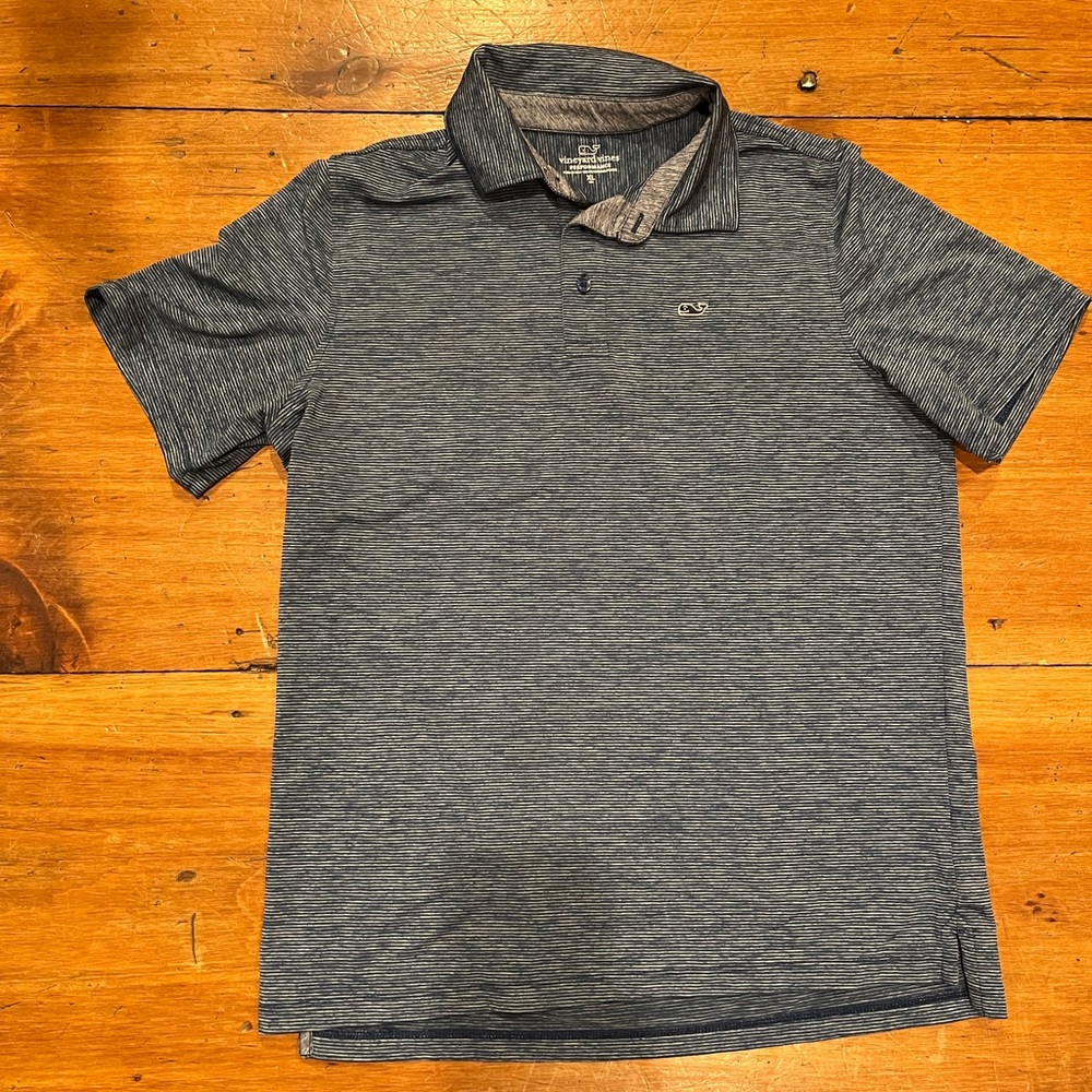 Vineyard Vines performance polo Boys size XL (18) excellent condition